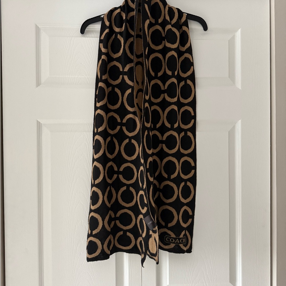 Coach Black and Brown Circle Pattern C Scarf
